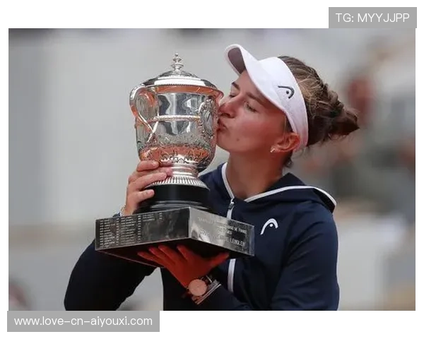 克雷吉茨科娃正拍落点极深