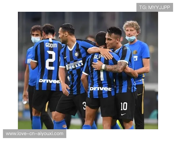 劳塔罗与队友撞墙配合精妙，国际米兰攻势持续升级