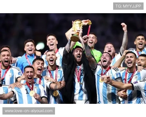 梅西低调接见青少年队员，鼓励他们勇敢追梦